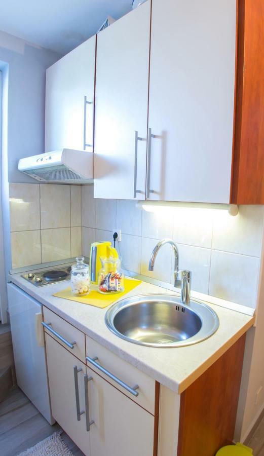Yellow Lily Mostar Apartman Екстер'єр фото