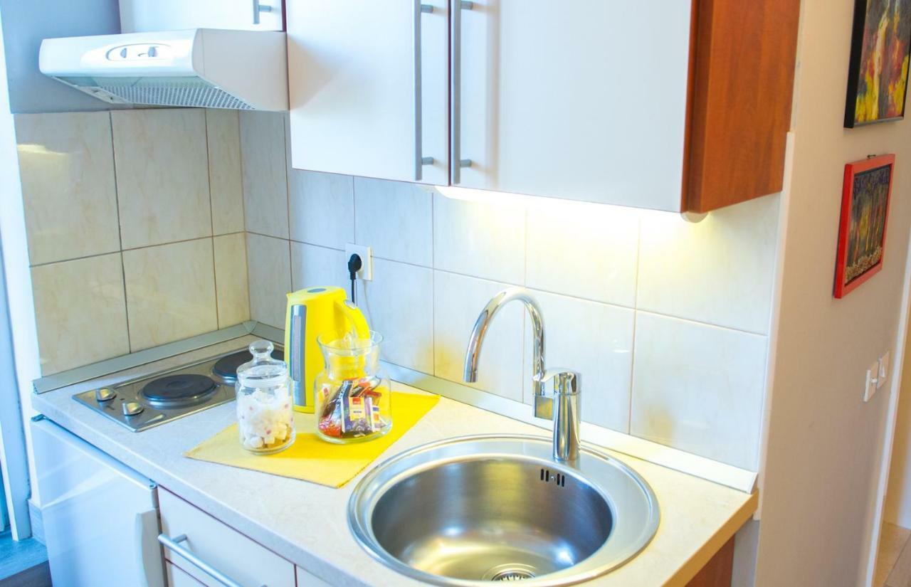 Yellow Lily Mostar Apartman Екстер'єр фото